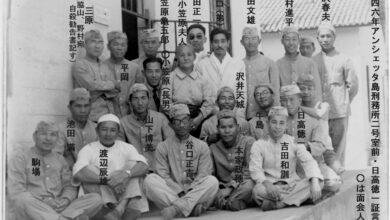 1946年に撮影された記念写真（矢崎さん提供）