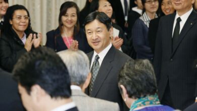 第55回海外日系人大会の歓迎交流会に出席された皇太子さま＝22日夕、東京・永田町の憲政記念館（共同）