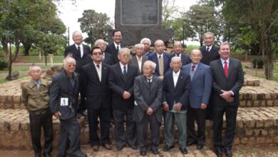 上塚周平記念公園での記念撮影