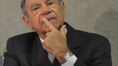 真相究明委員会でのウストラ氏（Wilson Dias/Agência Brasil）