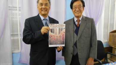 坂和副会長（左）、久保心理士