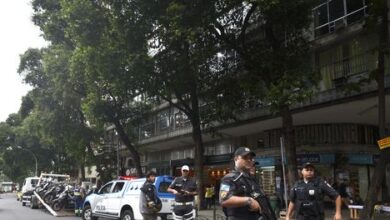 ファット・ファミリー再奪還のため街頭に出る警官達（アジェンシア・ブラジルより）