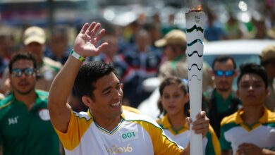 歓声に手を振って応える町田選手(imagem: Divulgacao Rio2016)