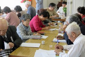 秀作が続々と生まれた短歌大会の様子