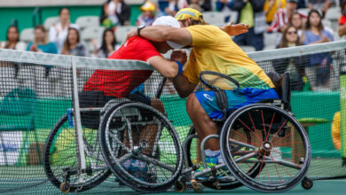 車いすテニスで試合後に健闘をたたえ合う選手達（Heusi Action/Gabriel Heusi/ME）