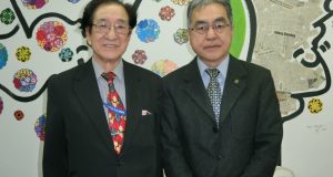 (左から)坂和副会長、土井委員長