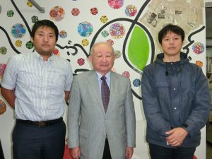 （左から）渡邉さん、本橋会長、田村さん