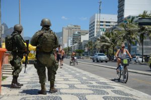 リオ市で警備を行う陸軍兵士（Tomaz Silva/Agência Brasil）