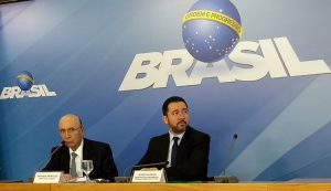 メイレレス財相（左）と、オリヴェイラ企画相（右）（Valter Campanato/Agência Brasil）