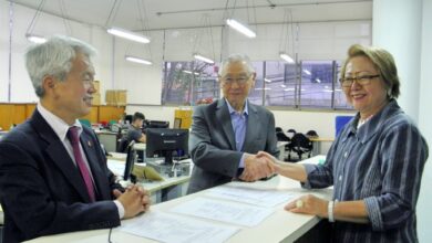 シャッパ提出する呉屋会長候補