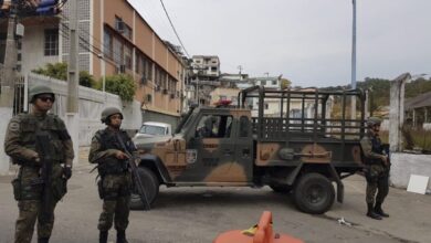 ニテロイ市内で道路封鎖などの任につく国軍兵士ら（Estado Maior Conjunto/CML）