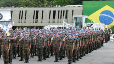 国連軍のキャップを被り、軍事行進が行われた