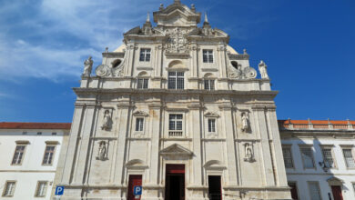 セ・ノヴァ大聖堂（Se Nova Catedral de Coimbra）の正面