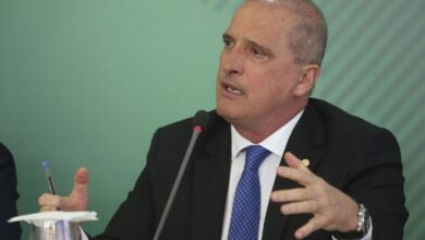 トラック業界への懐柔案を発表するロレンゾーニ官房長官（Antonio Cruz/Ag. Brasil）