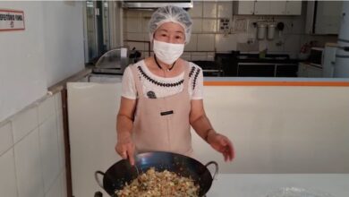 越知学園長による野菜肉類もたくさん入ったヤキメシの作り方動画（https://www.youtube.com/watch?v=vlnnd1glPvE）